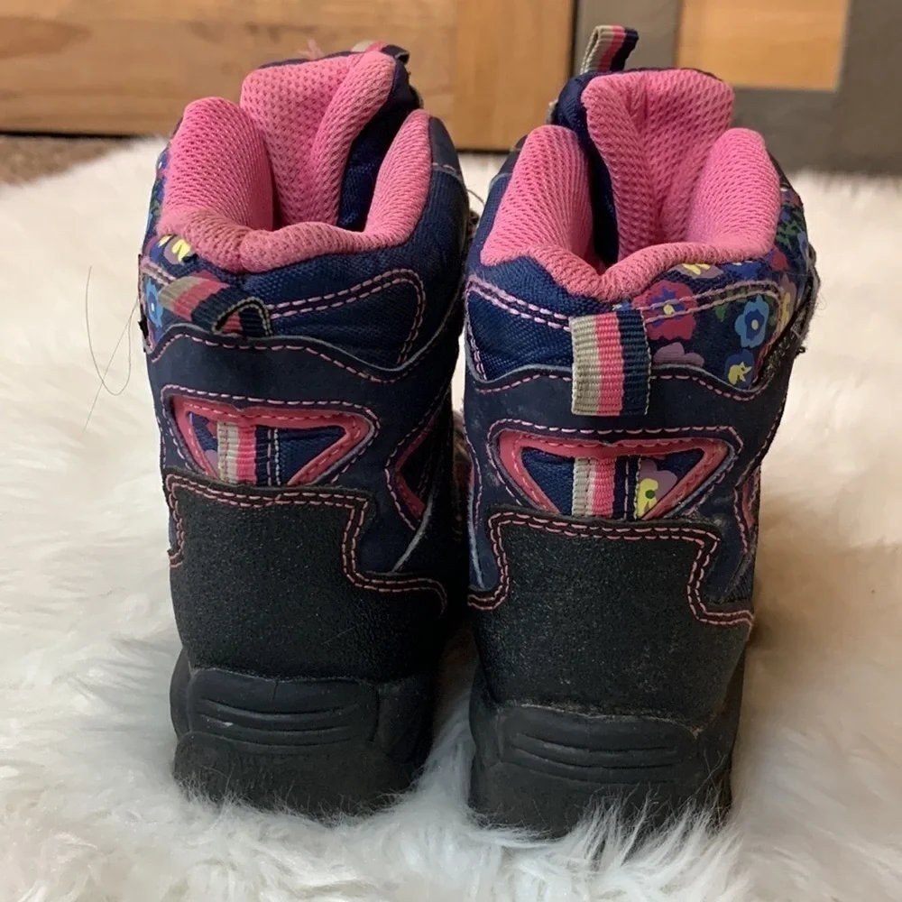 Baby girl Snow / winter boots by Galop with floral print Size 7